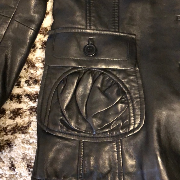 Danier Medium Leather Jacket - Picture 4 of 8